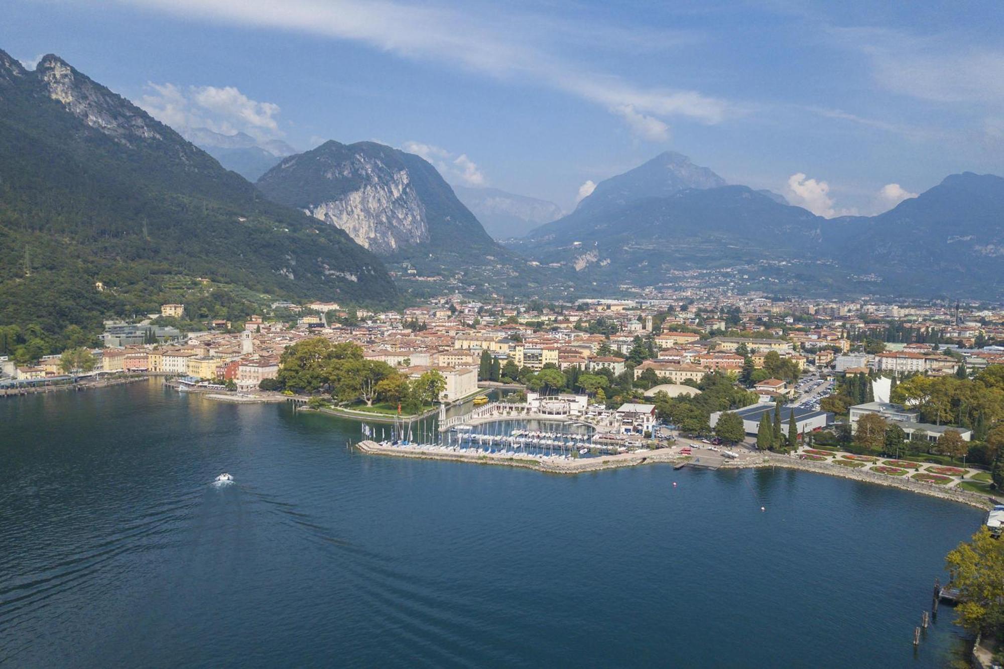 Casa Margherita Few Minutes From Lake - Happy Rentals Riva del Garda Exterior photo